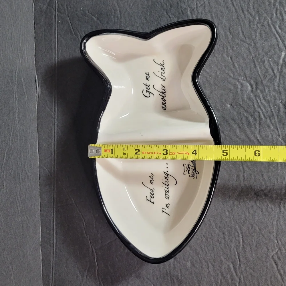 Sassy Cat Divided Pet Dish Fish Shaped NWOT